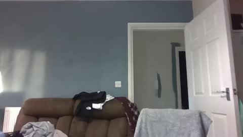 jonlow1 online show from 03-03-25, 05:18