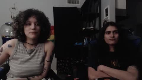 Snapshot of jonmessfan chatting on 11-02-25, 04:42 jonmessfan online show from 11-02-25, 04:42