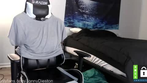 Snapshot of jonnydieston777 chatting on 04-18-26, 03:05 JonnyDieston online show from 04-18-26, 03:05