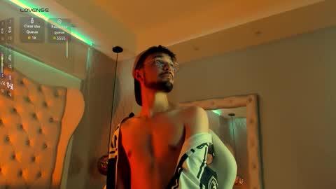 JonnyGreey online show from 12-19-25, 07:10