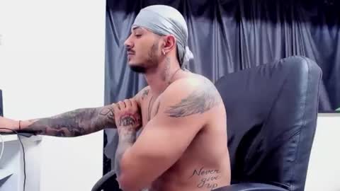 Snapshot of jonnyporn1 chatting on 12-29-24, 03:11 jonnyporn1 online show from 12-29-24, 03:11