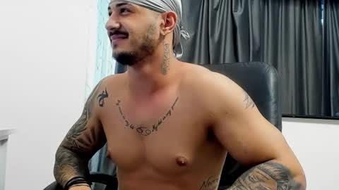 Snapshot of jonnyporn1 chatting on 01-03-25, 06:33 jonnyporn1 online show from 01-03-25, 06:33