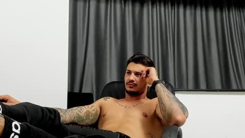 Snapshot of jonnyporn1 chatting on 01-17-25, 03:12 jonnyporn1 online show from 01-17-25, 03:12