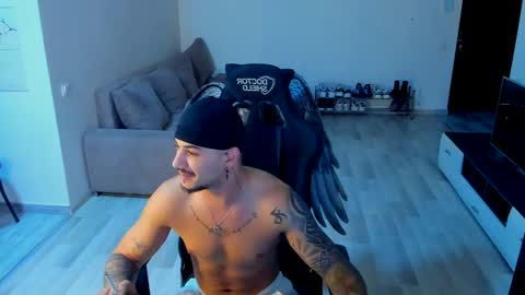 Snapshot of jonnyporn1 chatting on 10-10-25, 04:55 jonnyporn1 online show from 10-10-25, 04:55