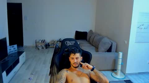 jonnyporn1 online show from 11-20-25, 09:42