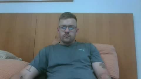 Snapshot of jonoy1995 chatting on 03-03-25, 03:52 jonoy1995 online show from 03-03-25, 03:52