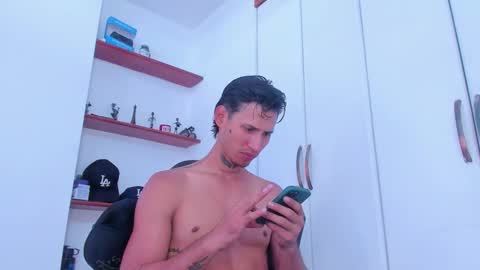 Snapshot of jonryder_ chatting on 12-18-25, 05:08 Ryder Jon online show from 12-18-25, 05:08