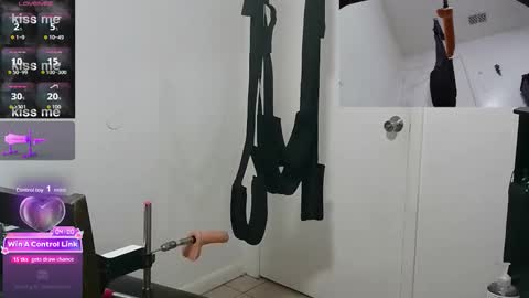 sissyjolicia online show from 05-17-26, 03:37
