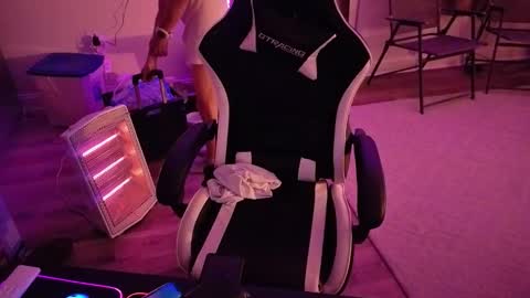 Josef online show from 03-24-26, 04:39