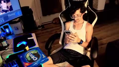 Snapshot of josefturner1 chatting on 07-12-26, 04:14 Josef online show from 07-12-26, 04:14