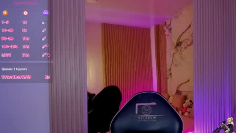Snapshot of joselyn_tay chatting on 06-05-26, 12:00 Joselyn online show from 06-05-26, 12:00