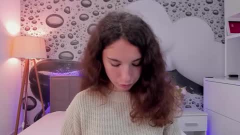 Josephine online show from 05-11-26, 12:11