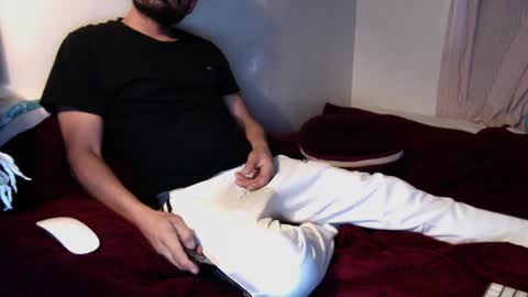 Snapshot of josephs1990 chatting on 01-15-25, 05:05 josephs1990 online show from 01-15-25, 05:05