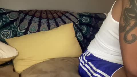 Snapshot of joshperrygoon chatting on 12-20-24, 01:36 joshperrygoon online show from 12-20-24, 01:36