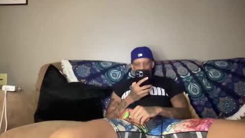 Snapshot of joshperrygoon chatting on 12-23-24, 04:44 joshperrygoon online show from 12-23-24, 04:44