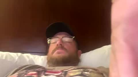 Snapshot of joshua122933 chatting on 10-17-25, 01:03 Josh online show from 10-17-25, 01:03