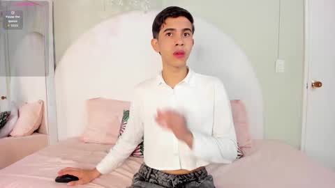 Joshua Sanz  online show from 10-26-25, 03:34