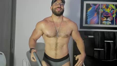 Snapshot of joshualyon chatting on 11-09-25, 11:36 Joshua The Lion online show from 11-09-25, 11:36