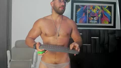 Snapshot of joshualyon chatting on 12-16-25, 06:02 Joshua The Lion online show from 12-16-25, 06:02