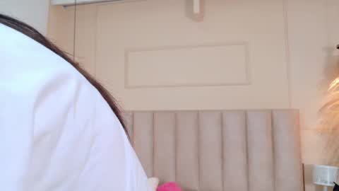 Snapshot of josselynbrown chatting on 07-04-26, 11:05 Joss online show from 07-04-26, 11:05