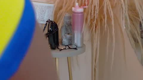 Snapshot of josselynbrown chatting on 07-07-26, 11:14 Joss online show from 07-07-26, 11:14