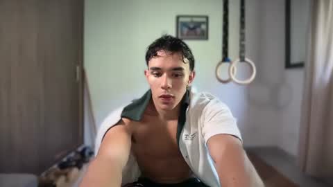 Snapshot of joulianogreco1 chatting on 07-13-26, 03:04 Im Jouliano online show from 07-13-26, 03:04
