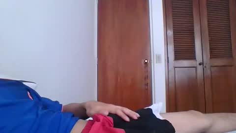 Snapshot of jovenvergonguapo09 chatting on 12-28-24, 07:01 Van Helsing online show from 12-28-24, 07:01