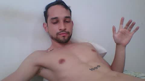 Snapshot of jovenvergonguapo09 chatting on 03-10-25, 03:52 Van Helsing online show from 03-10-25, 03:52