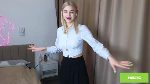 Snapshot of joybunny chatting on 01-17-25, 05:53 joybunny online show from 01-17-25, 05:53