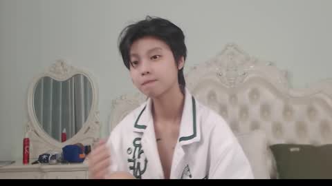 joycekay online show from 10-29-25, 04:42