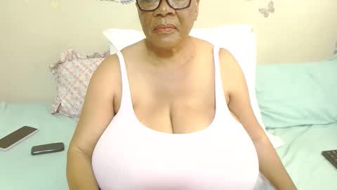 DairyQueen online show from 11-08-25, 10:59