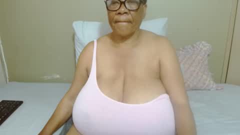 DairyQueen online show from 11-19-25, 07:41