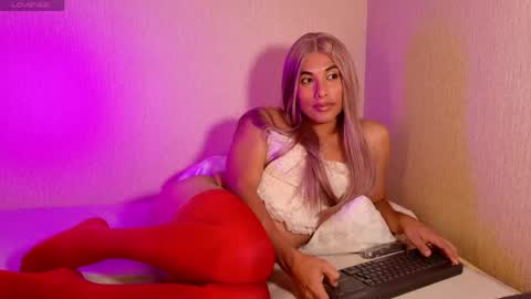 Danae online show from 04-11-26, 05:45