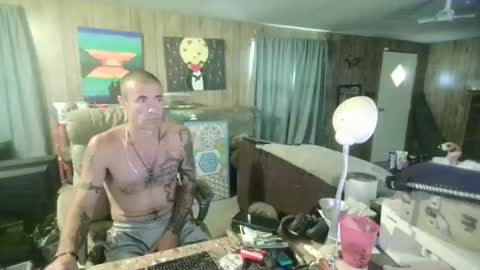 Snapshot of jrizzle1111 chatting on 05-11-26, 01:06 jrizzle1111 online show from 05-11-26, 01:06