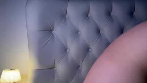 Jennie and Sophia online show from 02-23-26, 04:26