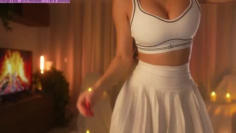 Jennifer Diaz online show from 10-30-25, 09:15