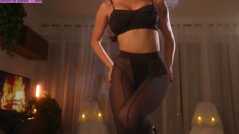 Jennifer Diaz online show from 11-01-25, 07:27