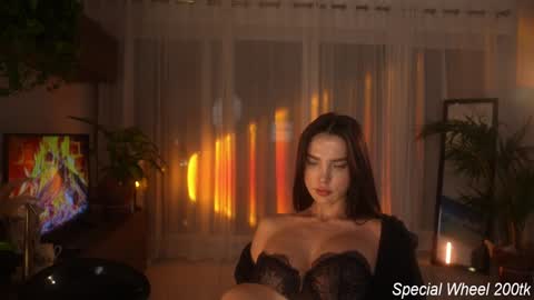 Jennifer Diaz online show from 02-10-26, 08:35