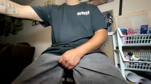 Snapshot of jsmoothest93 chatting on 05-19-26, 05:03 CarmelPapi93 online show from 05-19-26, 05:03