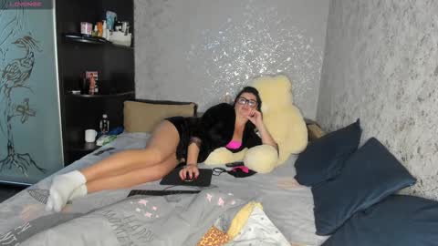 Snapshot of ju__lia chatting on 10-14-25, 07:31 Ju  lia online show from 10-14-25, 07:31