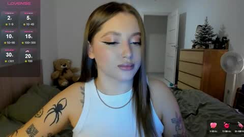 Snapshot of ju_lii chatting on 01-15-25, 02:46 Julia and Julia online show from 01-15-25, 02:46