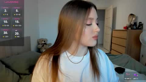 Snapshot of ju_lii chatting on 02-07-25, 02:26 Julia and Julia online show from 02-07-25, 02:26