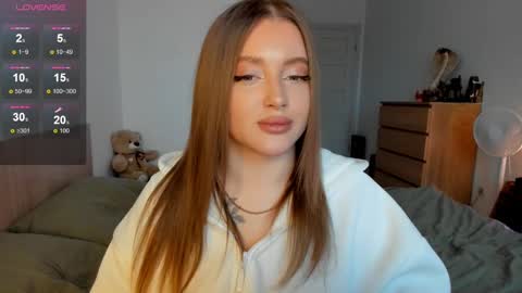 Snapshot of ju_lii chatting on 02-09-25, 01:56 Julia and Julia online show from 02-09-25, 01:56