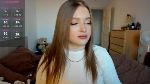 Snapshot of ju_lii chatting on 02-19-25, 02:34 Julia and Julia online show from 02-19-25, 02:34