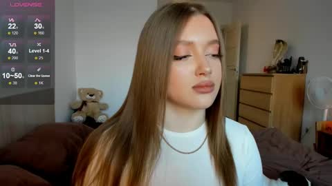 Snapshot of ju_lii chatting on 02-26-25, 02:03 Julia and Julia online show from 02-26-25, 02:03