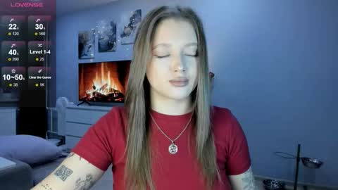 Snapshot of ju_lii chatting on 09-19-25, 03:13 Julia and Julia online show from 09-19-25, 03:13