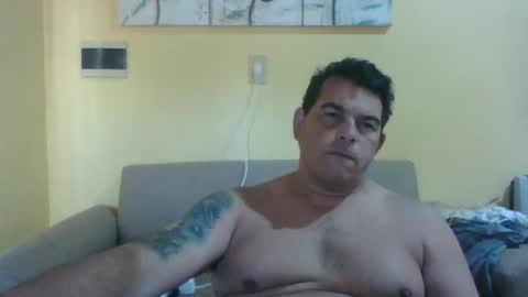 Snapshot of juan1019rosa chatting on 01-02-25, 01:51 ronaldo online show from 01-02-25, 01:51