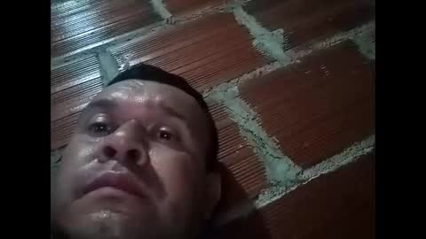 Snapshot of juan370490 chatting on 12-25-24, 02:14 juan370490 online show from 12-25-24, 02:14