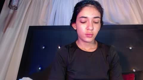 Snapshot of juan_and_luciana chatting on 05-12-26, 11:51 online show from 05-12-26, 11:51