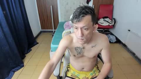 juan_and_luke online show from 04-04-26, 10:02